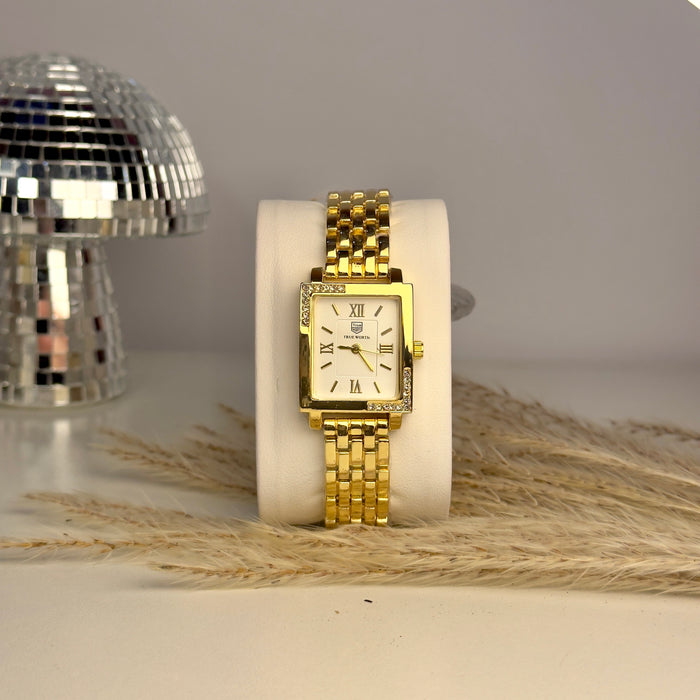 Square-Edged Gold Dial with Classic Steel Chain