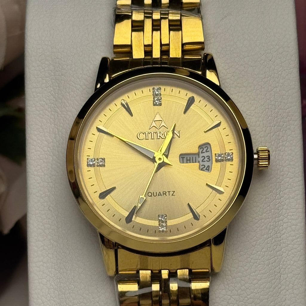 Signature Series.  Gold Chain Watch with Date Window.